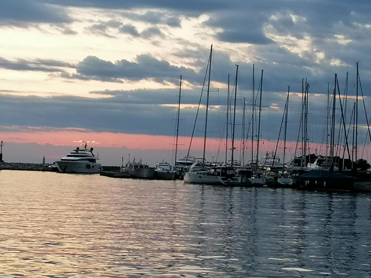 Apartman Natali Vrsar Bagian luar foto